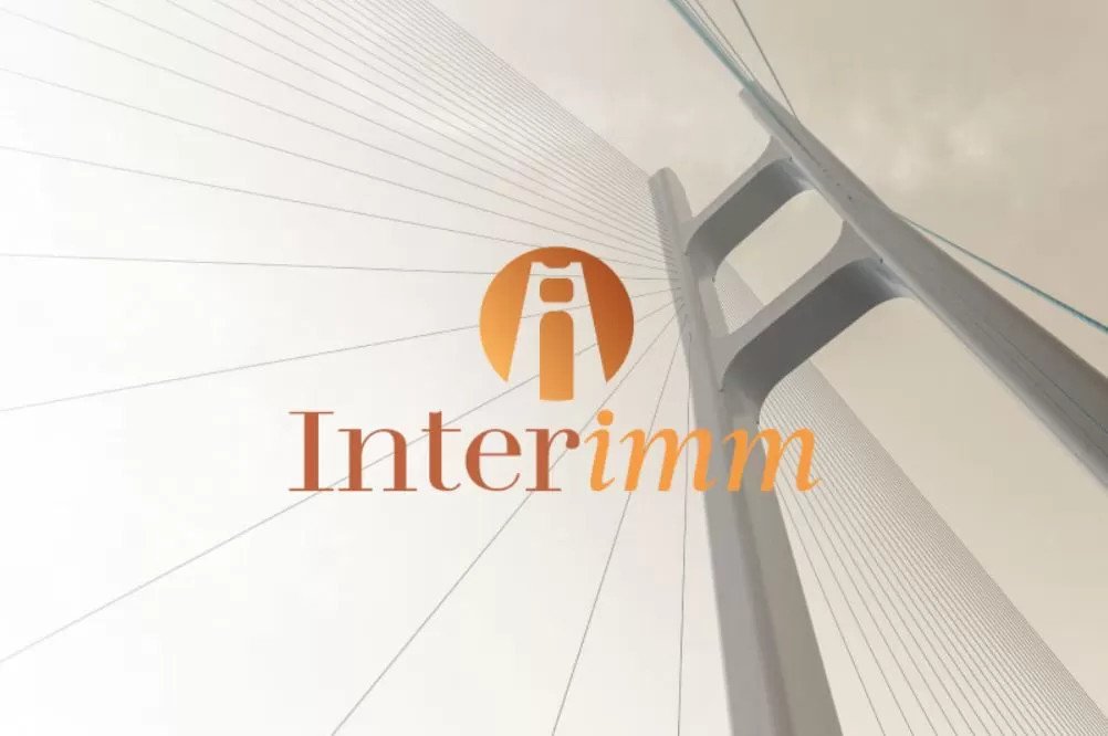 Chuyên viên tư vấn tại công ty Interimm hỗ trợ hồ sơ định cư Canada