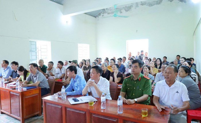 Cuộc họp lấy ý kiến về khu tái định cư Hưng Thịnh
