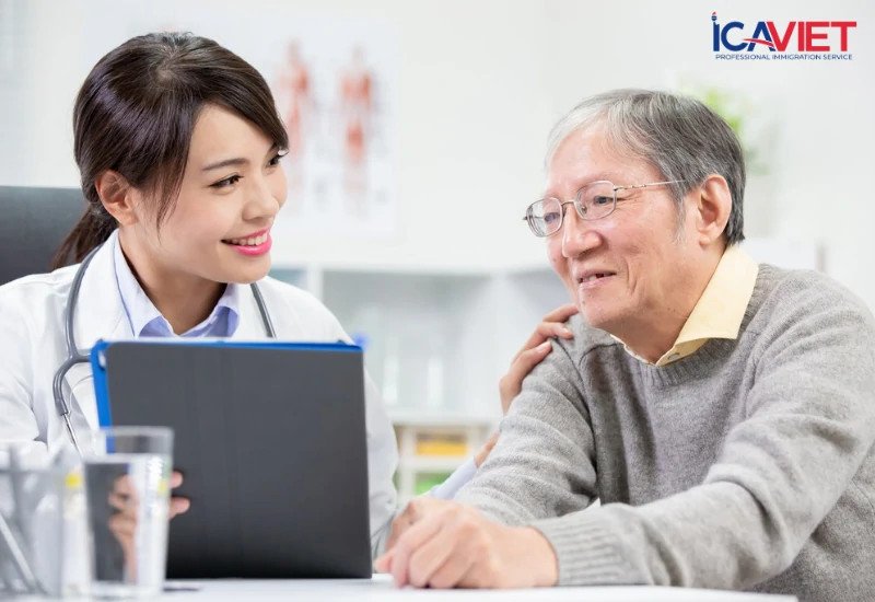 Người cao tuổi và người có vấn đề sức khỏe được ưu tiên khi khám định cư Mỹ