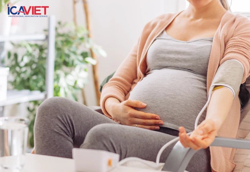 Phụ nữ mang thai được bảo vệ đặc biệt khi thực hiện khám sức khỏe định cư Mỹ