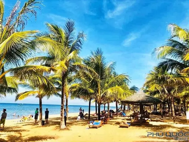 #2. Bãi Biển Tại Làng Chài Rạch Vẹm #2. Bãi Biển Tại Làng Chài Rạch Vẹm