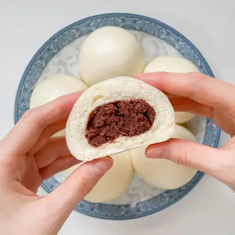 Bánh Bột Mì Nhân Đậu Đỏ: Điều Cần Biết Khi Mang Theo Du Lịch Quốc Tế