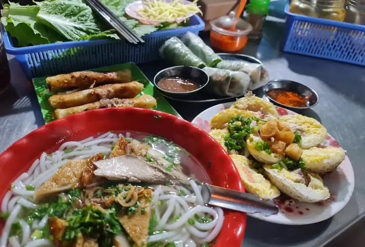 Bánh Xèo – Bánh Căn Hai Tòn Bánh Xèo – Bánh Căn Hai Tòn