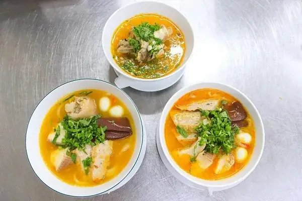 Bánh Canh Chả Cá Tiếng Anh Là Gì? Từ Vựng & Văn Hóa Ẩm Thực Việt
