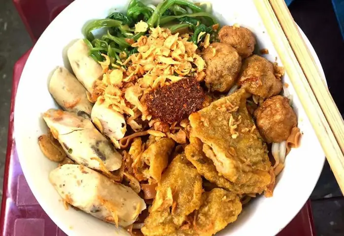 Bánh Đa Cua 87 Lý Thường Kiệt: Trải Nghiệm Ẩm Thực Đặc Trưng Khi Du Lịch Quốc Tế