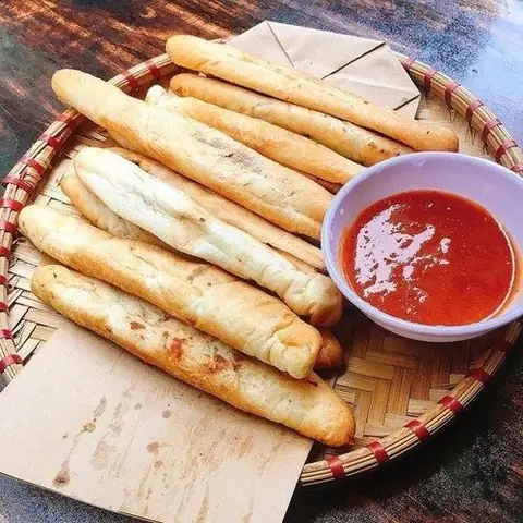 Bánh Mì Que Hải Phòng Ở Hà Nội: Tìm Ăn Ở Đâu Chuẩn Vị? Hướng Dẫn Cách Ăn Và Bảo Quản