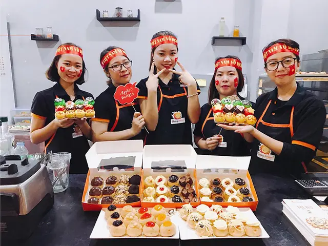 Giới Thiệu Về Thương Hiệu Bánh Sinh Nhật Chewy Junior Giới Thiệu Về Thương Hiệu Bánh Sinh Nhật Chewy Junior