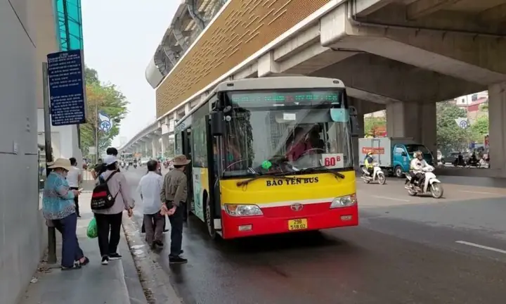 Xe Buýt Số 60b: Bến Xe Nước Ngầm <> Bệnh Viện Nhiệt Đới Trung Ương Cơ Sở 2 Xe Buýt Số 60b: Bến Xe Nước Ngầm <> Bệnh Viện Nhiệt Đới Trung Ương Cơ Sở 2
