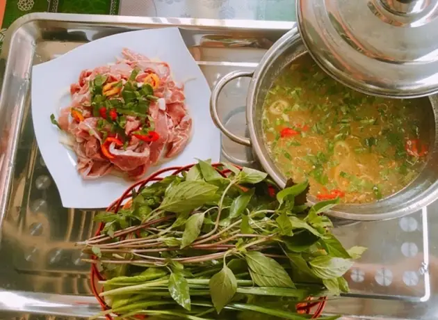 Bò Tơ Năm Sánh Quyết Thắng - Phạm Văn Đồng Bò Tơ Năm Sánh Quyết Thắng - Phạm Văn Đồng