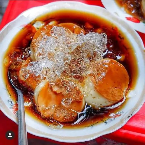 Khám Phá Bản Đồ Ẩm Thực: Top Những Món Ngon Quận 5 Không Thể Bỏ Lỡ Bánh Flan Chị Mười