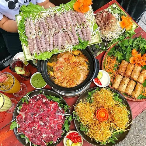 Thích Nghi Ẩm Thực Quốc Tế: Vượt Qua Nỗi Nhớ Các Món Lẩu Ngon Ở Huế
