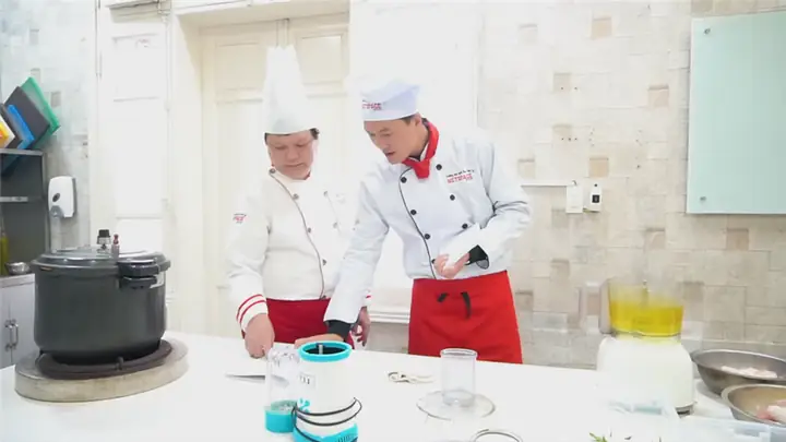 Anh Kỷ Học Bí Quyết Kinh Doanh Bánh Canh Cá Tại Hà Tĩnh