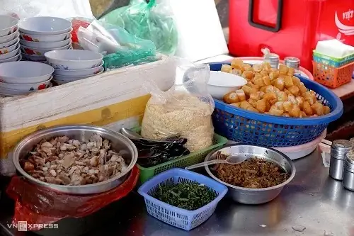 Hòa Nhập Văn Hóa: Từ Hương Vị `cháo Sườn Ngõ Huyện Bún Đậu` Đến Cuộc Sống Toàn Cầu Hòa Nhập Văn Hóa: Từ Hương Vị `cháo Sườn Ngõ Huyện Bún Đậu` Đến Cuộc Sống Toàn Cầu