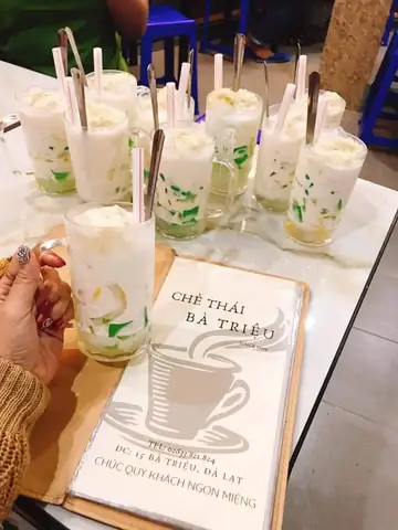 Thực Đơn Chè Tại Quán Chè Thái Bà Triệu. Thực Đơn Chè Tại Quán Chè Thái Bà Triệu.