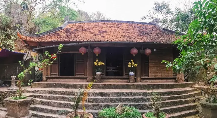 Chùa Thầy Chùa Thầy