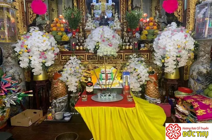 Hương Xưa Đức Thụ Hương Xưa Đức Thụ