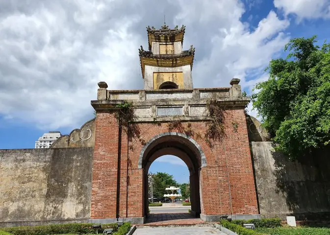 Kết Hợp Tham Quan Những Di Tích Lịch Sử Khác Ở Quảng Bình Kết Hợp Tham Quan Những Di Tích Lịch Sử Khác Ở Quảng Bình