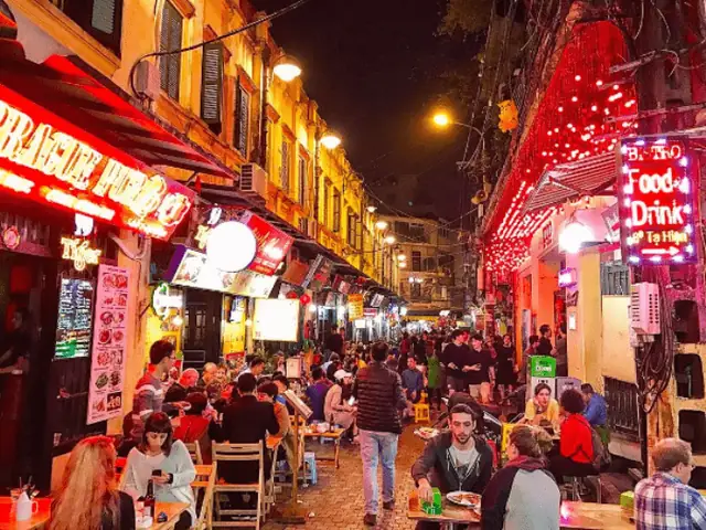 Hanoi Pub Crawl: Discover The City's Best Bars And Nightlife Hanoi Pub Crawl: Discover The City's Best Bars And Nightlife