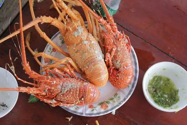 Những Món Ngon Không Thể Bỏ Qua Ở Đảo Bình Hưng