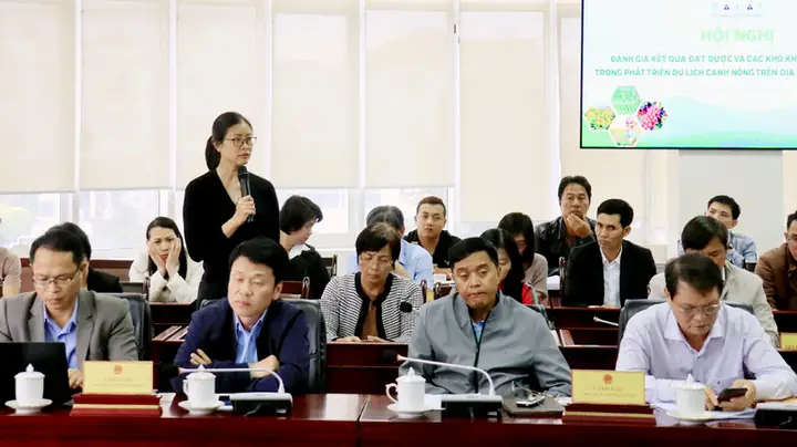 Đại Diện Điểm Du Lịch Canh Nông Trên Địa Bàn Thành Phố Đà Lạt Phát Biểu Ý Kiến Tại Hội Nghị.