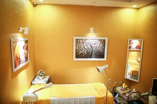 Trọn Gói Trị Mụn Đầu Đen, Bã Nhờn Dư Và Se Khít Lỗ Chân Lông - Dr Kiệm Spa