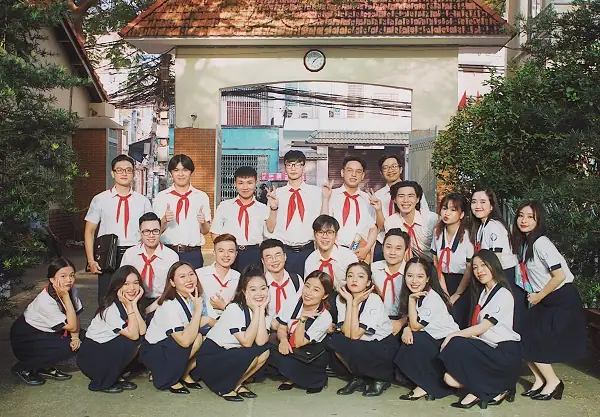 “thầy Cô Cho Em Mùa Xuân” Là Tên Của Một Mv Ca Nhạc Do Các Bạn Trẻ Nhóm Hợp Xướng Saigon Choir Thực Hiện Để Gửi Tặng Các Thầy Cô Nhân Dịp Ngày Nhà Giáo Việt Nam 20/11.
