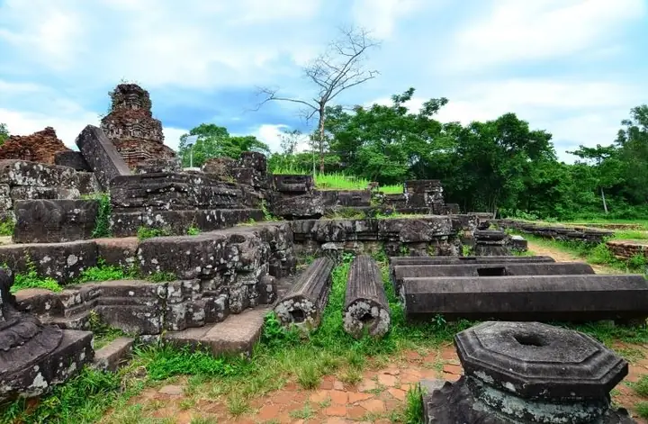 Ảnh Di Tích Cổ Tại Thánh Địa Mỹ Sơn