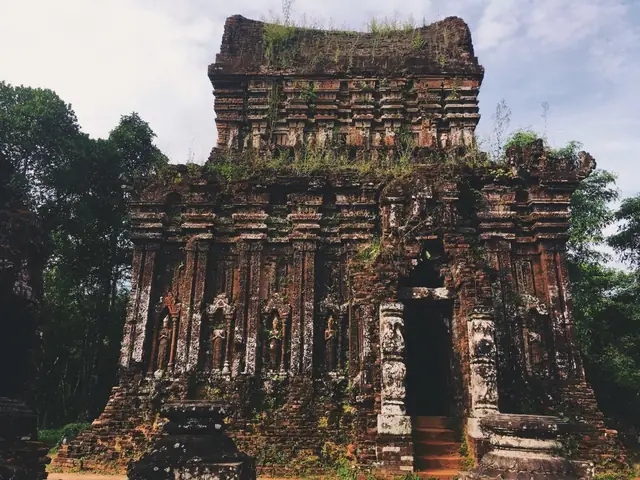 Cận Cảnh Di Tích Cổ Thánh Địa Mỹ Sơn