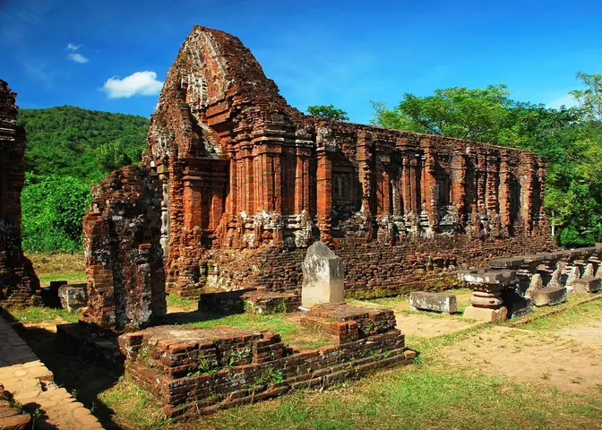 Ảnh Thánh Địa Mỹ Sơn Đầy Mê Hoặc