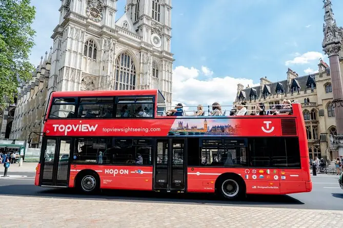 Giải Mã Hop On Hop Off Bus Tour: Trải Nghiệm Độc Đáo Khi Du Lịch Giải Mã Hop On Hop Off Bus Tour: Trải Nghiệm Độc Đáo Khi Du Lịch