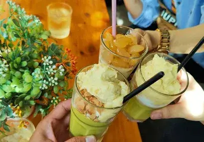 Kem Bơ Sầu Riêng Hà Nội: Hương Vị Khó Quên Khi Du Lịch Việt Nam