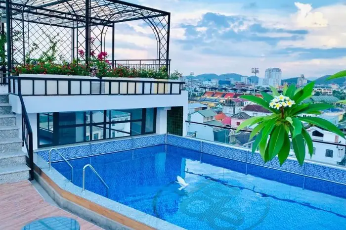 – Trang Bị Cơ Sở Vật Chất Đầy Đủ, Tiện Nghi