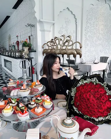 Trọn Gói 2n1đ Nghỉ Dưỡng Ở Khách Sạn Chloe Gallery Sài Gòn + Xe Đưa Đón + Liệu Trình Spa Chỉ 1.900.000đ/khách