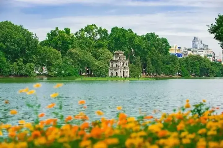 Vẻ Đẹp Bất Tận Của Hành Trình Du Lịch Ăn Uống Hà Nội
