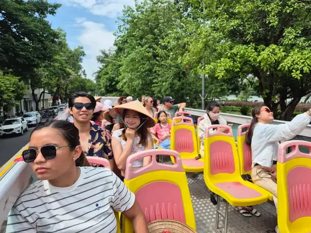 Khám Phá Hà Nội Từ Xe Buýt 2 Tầng Và Kiến Trúc Pháp Cổ