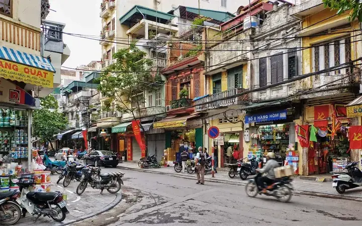 Ghé Thăm Nhà Thờ Lớn Và Thưởng Thức Quà Vặt Đặc Trưng