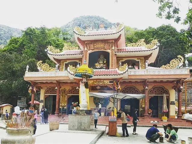 Khám Phá Kiến Trúc Và Điểm Tham Quan Độc Đáo Tại Chùa Bà Đen Khám Phá Kiến Trúc Và Điểm Tham Quan Độc Đáo Tại Chùa Bà Đen
