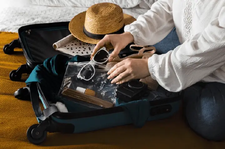 Mang Đủ Hành Lý – Tư Trang – Giấy Tờ Để Vui Chơi & Lễ Chùa Mang Đủ Hành Lý – Tư Trang – Giấy Tờ Để Vui Chơi & Lễ Chùa