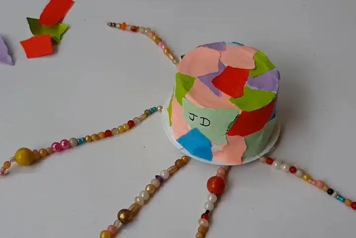 Tái Chế Hộp Sữa Chua: Sáng Tạo Đồ Dùng, Tiết Kiệm Cho Chuyến Đi Chú Sứa Dễ Thương