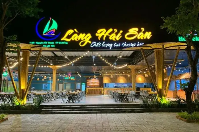 Hành trình khám phá Đà Nẵng: Visa & Làng Hải Sản Nguyễn Tất Thành 22. Quán Nhậu Làng Hải Sản Đà Nẵng