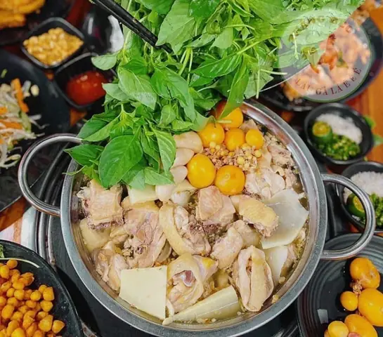 Lẩu Gà Lá É 668 Chu Văn An- Điểm Dừng Chân Lý Tưởng Cho Tín Đồ Ẩm Thực Đà Lạt Lẩu Gà Lá É 668 Chu Văn An- Điểm Dừng Chân Lý Tưởng Cho Tín Đồ Ẩm Thực Đà Lạt