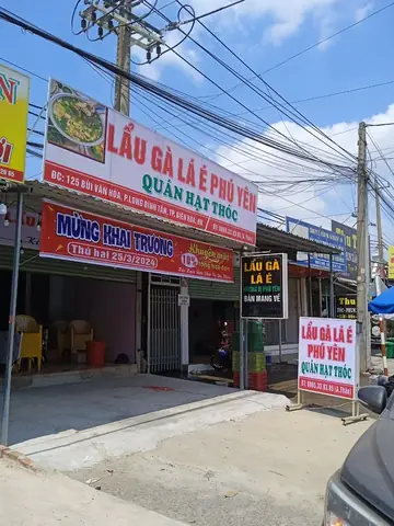 Lẩu Gà Lá É Biên Hòa: Món Ngon Nổi Bật Khi Khám Phá Văn Hóa Việt Top 1: Lẩu Gà Lá É Phú Yên (quán Hạt Thóc)