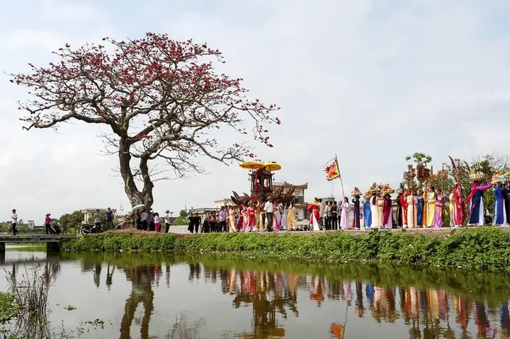 Các Lễ Hội Tiêu Biểu Ở Việt Nam Và Cách Nói Bằng Tiếng Anh Các Lễ Hội Tiêu Biểu Ở Việt Nam Và Cách Nói Bằng Tiếng Anh