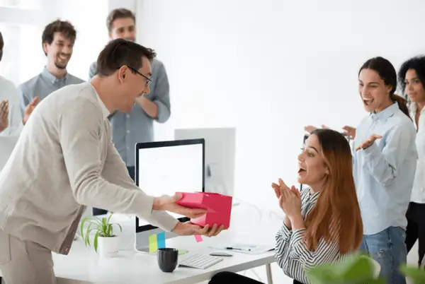 Gợi ý lời chúc 8/3 cho mẹ vợ: Ấm áp, ý nghĩa và chân thành Lời Chúc 8/3 Cho Sếp, Đồng Nghiệp Nữ Hay, Ngắn Gọn