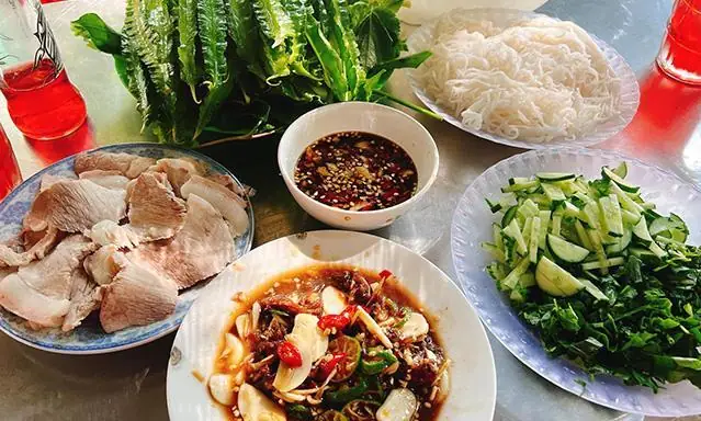 Giới Thiệu Món Mắm Chua Thịt Luộc Cây Lý