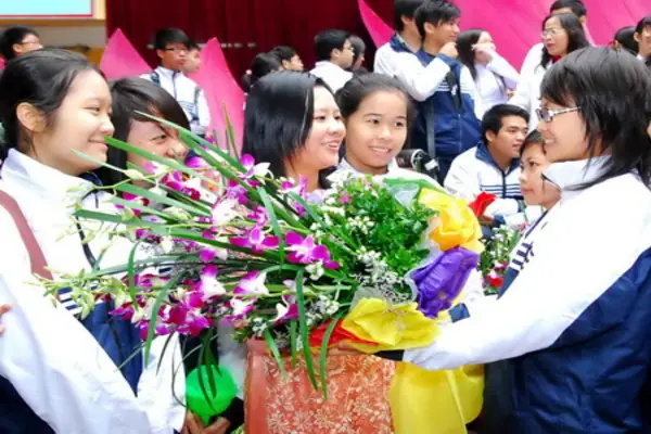 Tặng Quà Cho Thầy Cô Nhân Ngày Nhà Giáo Việt Nam