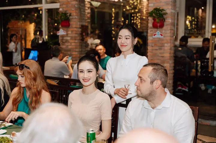 Nhà Hàng Cơm Niêu Sài Gòn Nhà Hàng Cơm Niêu Sài Gòn