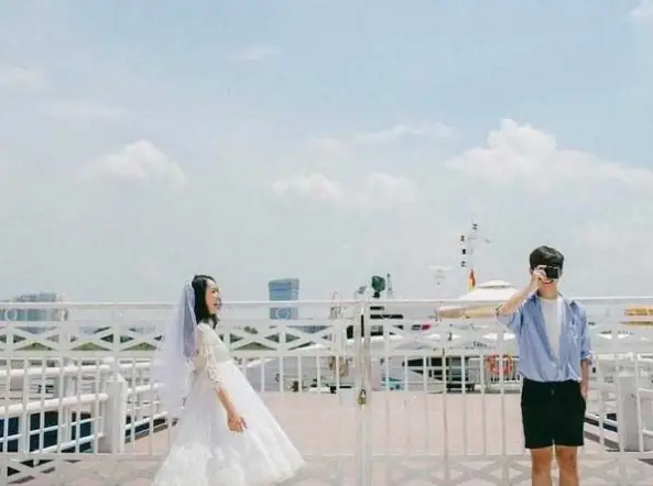23. Bến Tàu Bạch Đằng