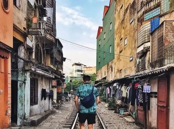 24. Xóm Đường Tàu