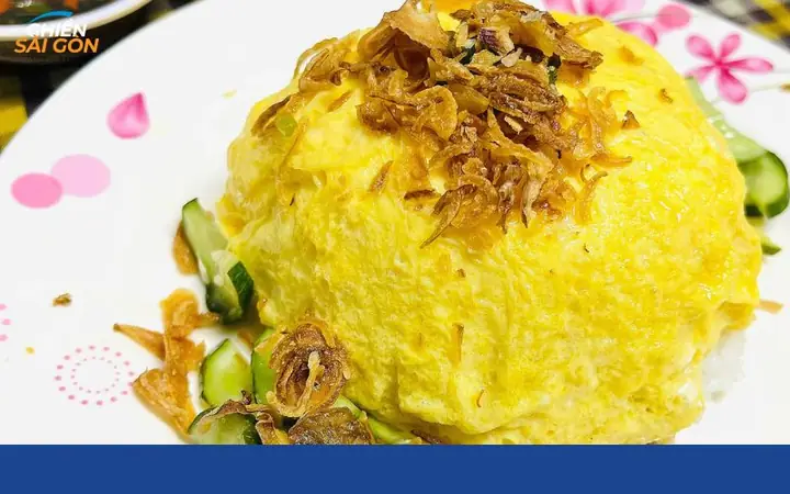 Cơm Gà Trùm Mền – Một Trong Những Món Ăn Lạ Ở Sài Gòn
